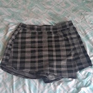 NWOT Sexy Skorts Large